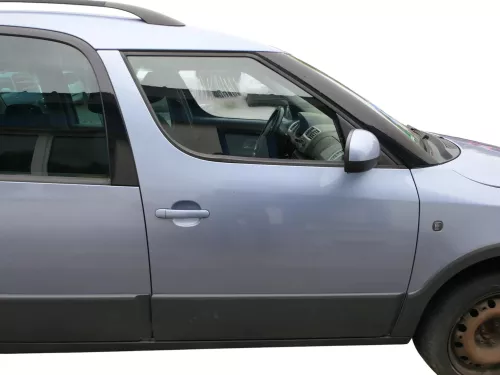 Skoda Roomster 5J Tür vorne rechts Beifahrertür - blau LF5Y Scou mit Leiste