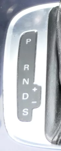 Audi A3 8P Abdeckung Schaltkulisse Automatikgetriebe Automatik Anzeige R N S D P