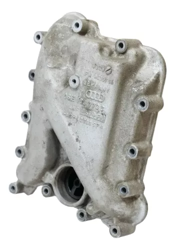 Audi A4 8E B6 Entlüftung am Zylinderblock Kurbelgehäuse 06E103772C ## (187589)