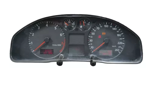 Audi A4 B5 Tachometer Kombiinstrument 280.000 km 8D0920900P Benziner 1.8-2,8