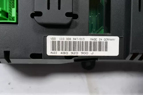 Audi A6 4B Tacho Tachometer Kombiinstrument 321.500km 4B0920900J 2,5 TDI Quattro (200448)
