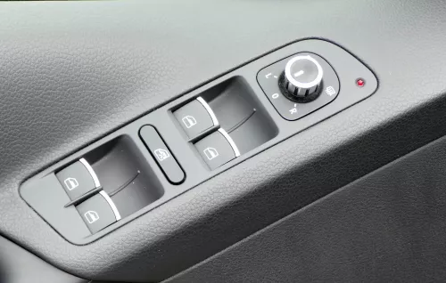 VW Tiguan 5N ektrischer Fensterheber Schalter vorne links Spiegelschalter