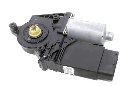VW Passat 3BG ektrischer Fensterheber vorne links 3B4837751LJ Fensterhebermotor