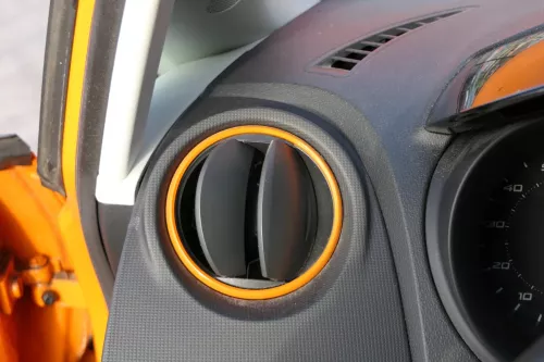 1x Ibiza 6J Lüftungsdüse Düse Lüftung mitte rechts Armaturenbrett orange schwarz