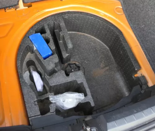 Seat ibiza 6J Bordwerkzeug Pannenset MIT Wagenheber für KeinNotrad Styropor