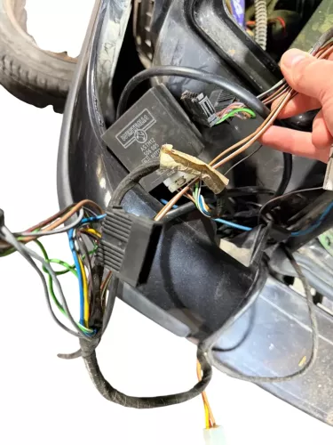 VW Passat 3B  Anhängerkupplung Anhängekupplung starr starre original (200860)