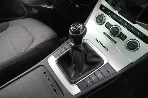 VW Passat 3C B7 6-Gang Schaltknauf Schaltsack Schaltung Schaltknüppel original (200881)