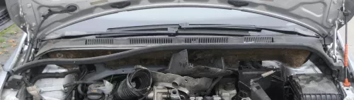 Golf Plus 5M Abdeckung Windlauf Verkleidung Wischer Wasserkasten Wasserabweiser