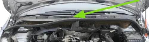 Golf Plus 5M Abdeckung Windlauf Verkleidung Wischer Wasserkasten Wasserabweiser