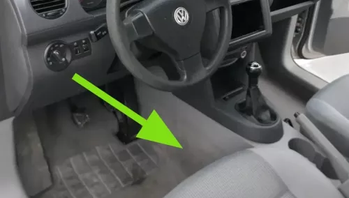 VW Caddy 2k Teppich Innenraumteppich grau Innen vorne (201030)