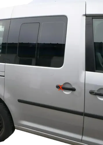 VW Caddy 3 2k Tür hinten rechts silber LA7W Schiebetür mit Scheibe
