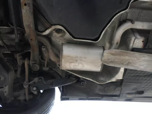 VW Passat 3C Auspuff Endschalldämpfer Mittelschalldämpfer 2,0 FSI BLR BVY (201131)