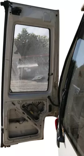 VW T4 Flügeltür Klappe hinten links weiß R902 mit Scheibe (201143)