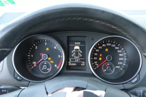 VW Golf 6 5K Tachometer Kombiinstrument 5K0920870C TDI CBAB 252.000 km