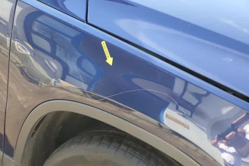 VW Tiguan Kotflügel vorne rechts original 5N0821106A + Leiste blau LH5X (201223)