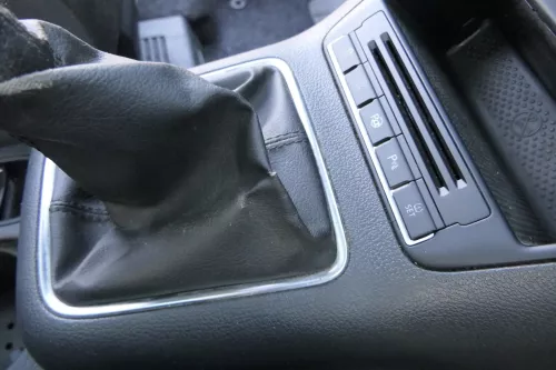 VW Tiguan 5N Schaltknauf Schaltsack Schaltung Schaltknüppel 6-Gang Leder (201283)