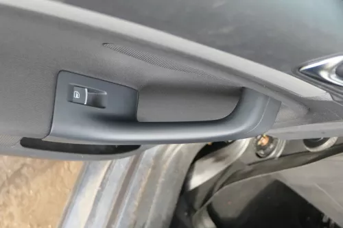 1x VW Golf Variant Kombi AJ5 Türverkleidung Verkleidung Tür hinten links schwarz (201386)