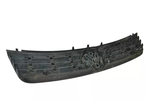 VW Passat 3B Kühlergrill Grill mit VW Zeichen Emblem 3B0853653D 3B0 853 653 D (161917)