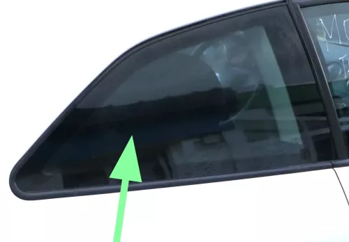Ibiza 6J 2/3-Türer ganz hinten rechts Fenster Scheibe Fensterscheibe Seitensche