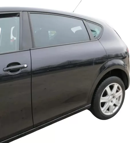 Seat Leon 1P Tür hinten links schwarz LC9Z metallic - ohne Anbauteile (201436)