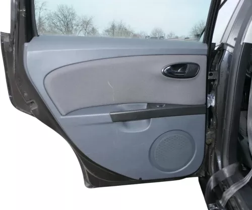 1x Leon 1P Türverkleidung Verkleidung Tür hinten links Griff grau uranograu