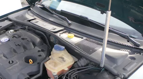 VW Passsat 3BG Abdeckung Wasserkasten Wasserabweiser Batterie 3B1819447B