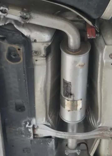 Seat Ibiza 6J Auspuff Mittelschalldämpfer + Mitteltop mitte 1,6 16V BTS 77kw