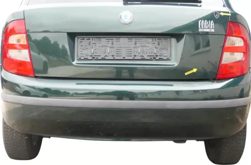 Skoda Fabia 6Y Schrägheck Stoßstange hinten Heckstoßstange grün LF8C