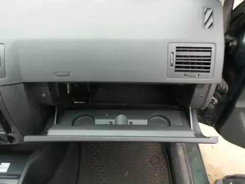 Skoda Fabia 6Y Deckel Klappe für Handschuhfach Handschuhfachdeckel  - Kra (201620)