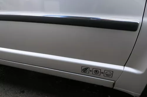 Skoda Superb 3U Beifahrertür Tür vorne rechts silber LF7T - ohne Anbauteile (201649)