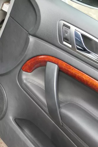 1x Skoda Superb 3U Türverkleidung Verkleidung Tür vorne rechts Leder onyx (201663)