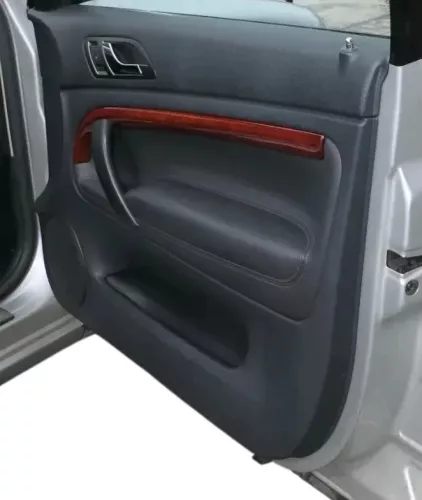 1x Skoda Superb 3U Türverkleidung Verkleidung Tür vorne rechts Leder onyx (201663)