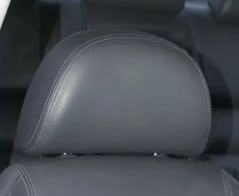 1x Skoda Superb 3U Kopfstütze vorne rechts / links - Leder onyx -verstellbar