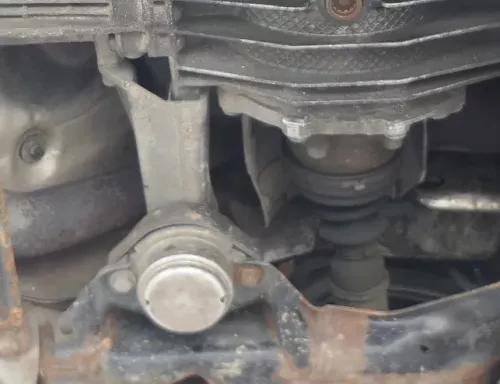 A4 A6 4B 3B Getriebehalter Lager Halter 8D0399113AB Stütze Getriebe links