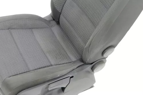 VW Touran 1T3 1T Sitz vorne links Fahrersitz Höhenverstellbar Tisch (148863)