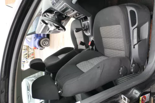 Q726 Skoda Octavia 1Z Sitz vorne rechts Beifahrersitz Sitzheizung SHZ (172546)