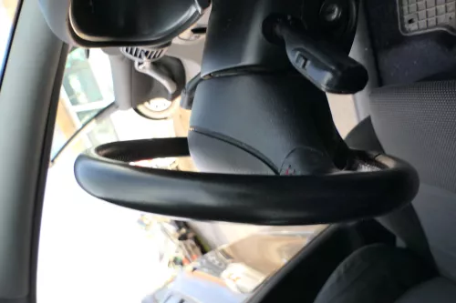 Q736 Leon Toledo 1M Lenkrad 3 Speichen Leder Lederlenkrad Abnutzungen Airba rot (173349)