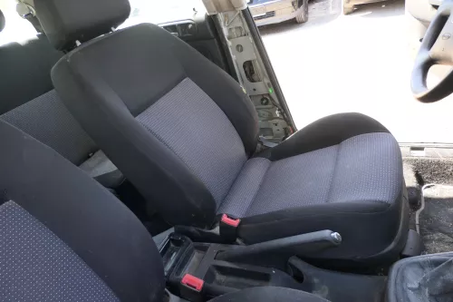 Q779 Golf 4 1J Bora Sitz vorne links Fahrersitz 4/5Türer Variant Kombi (174988)