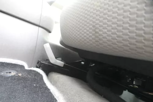 Q781 Audi A2 8Z Sitz vorne links Fahrersitz swing dunkelgrau (175294)