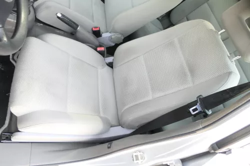 Q781 Audi A2 8Z Sitz vorne links Fahrersitz swing dunkelgrau