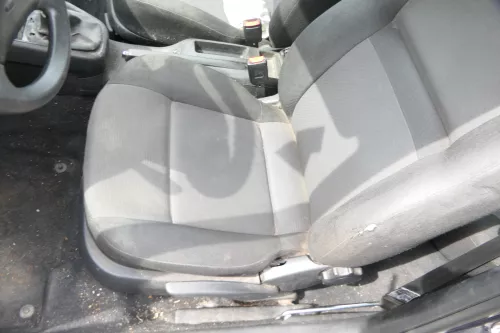Q823 VW Golf 4 1J Bora Sitz vorne links Fahrersitz 2/3 Türer Variant Kombi