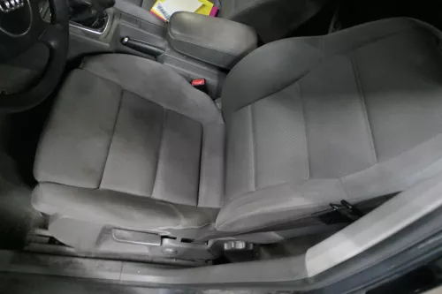 Q838 Audi A4 8E B6 Kombi Sitz vorne links Fahrersitz - swing dunkelgrau