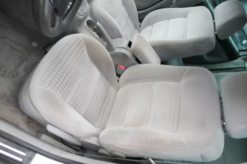 Q862 VW Passat 3BG 3B Sitz vorne links Fahrersitz Velour grau