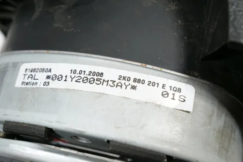 Q894 VW Caddy 2K Airbag für Lenkrad 2K0880201L schwarz (179700)