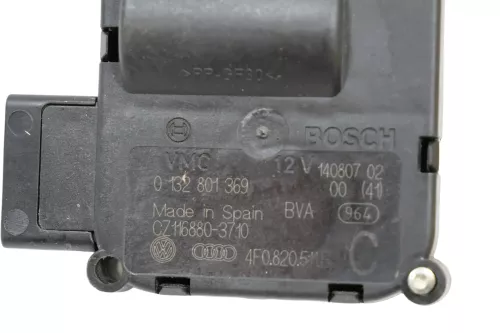 VW T5 A6 4F Touareg Stellmotor Heizung Luft 4F0820511B (146873)