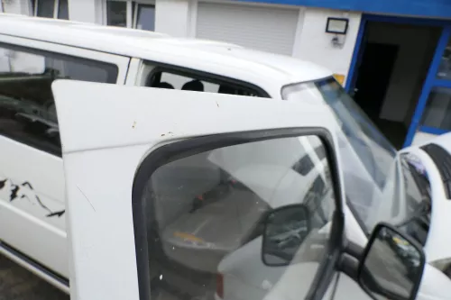 VW T4 Tür vorne rechts weiß R902 Beifahrertür Caravelle 7D0831056C ohneAnbauteil (177129)