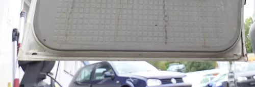 VW T4 Tür vorne links Fahrertür Caravelle Multiavan weiß R902 -ohne Anbaute (177139)