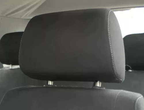 1x Golf 4 Bora Passat 3B 3BG Kopfstütze vorne vorn schwarz weiße Nähte