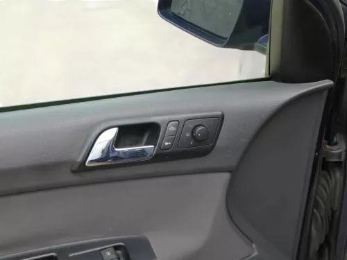 1x VW Polo 9N 9N3 Türverkleidung Verkleidung Tür vorne links 4/5-Türer (202000)