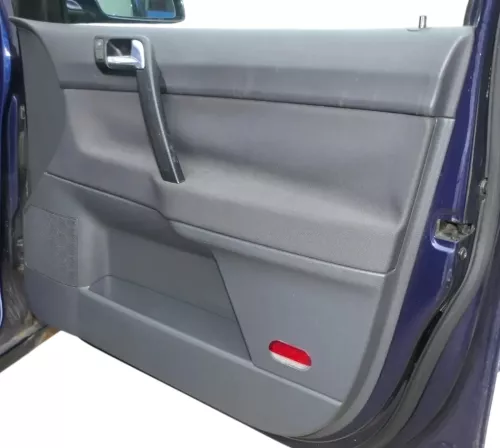 1x VW Polo 9N 9N3 Türverkleidung Verkleidung Tür vorne rechts 4/5-Türer dunkel